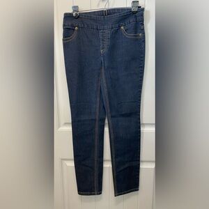 So slimming by Chico’s denim leggings. Size 0. Pockets.